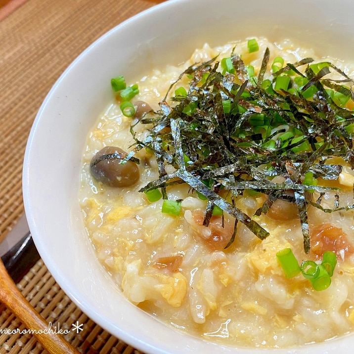 お腹に優しい♡梅と玉子の雑炊